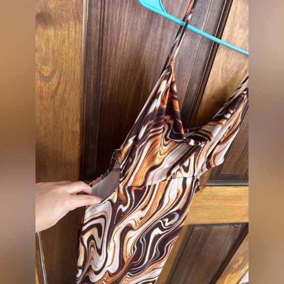 Dress - Picture 2 of 3